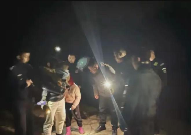 泪目！江西失联姐弟找到了走失原因曝光姐姐一句话让人落泪(图3)